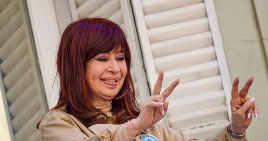 CFK salioacute al cruce de Milei y lo calificoacute de criptoestafador