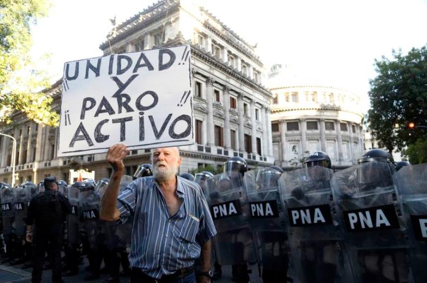 Incidentes en el Congreso- tensioacuten en la marcha de los jubilados