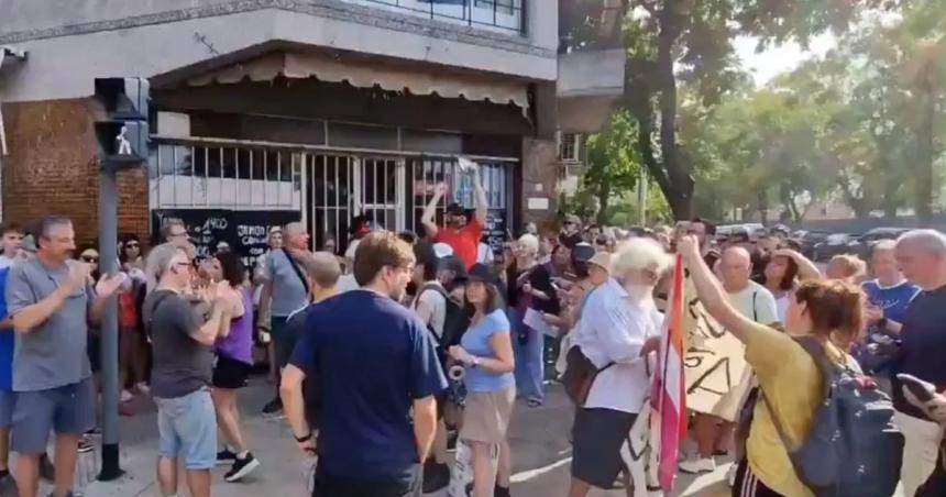 Karina Milei encabezoacute un acto en Villa Urquiza y la recibieron con un cacerolazo