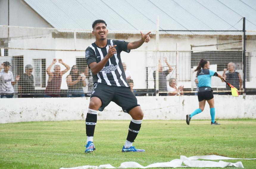 Una lluvia de goles en el inicio del Oficial