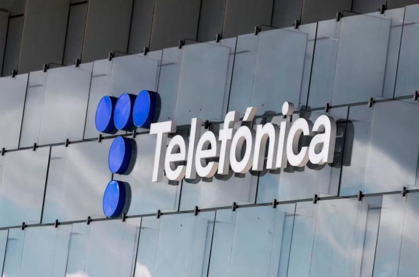 Con una inversioacuten de 1245 millones de doacutelares Telecom comproacute la filial argentina de Telefoacutenica