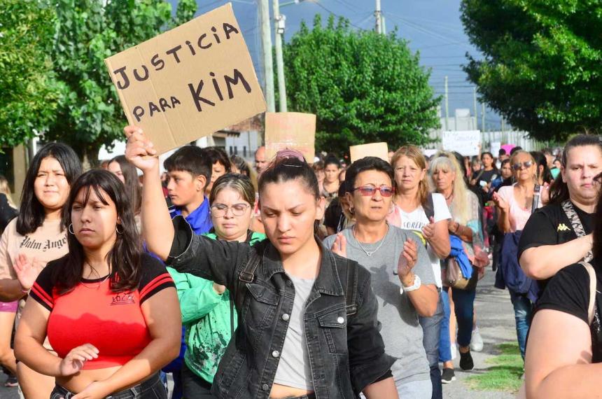 Crimen de Kim Goacutemez- vecinos atacaron la Municipalidad de La Plata