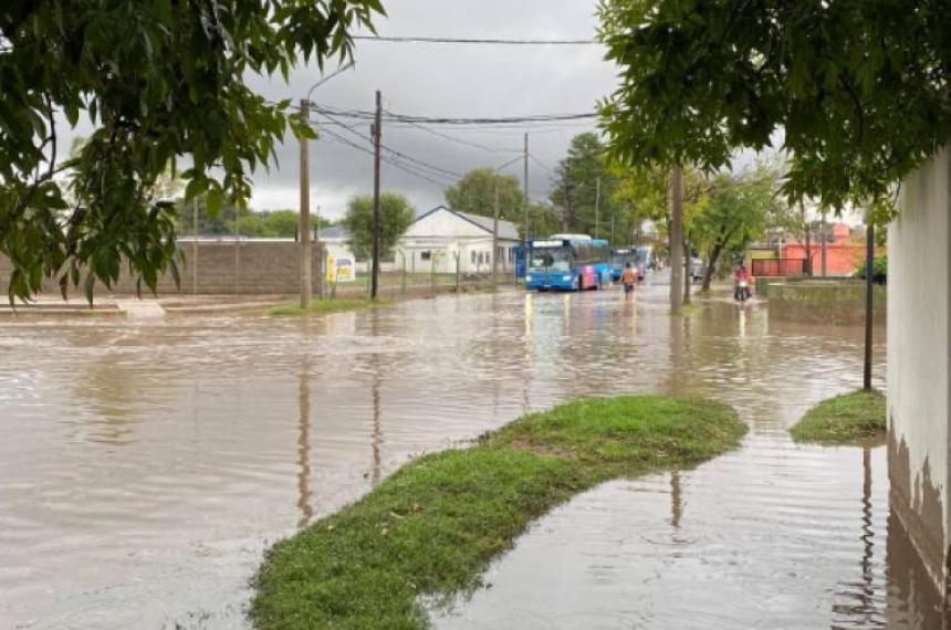 Una nueva lluvia causoacute estragos en Santa Rosa