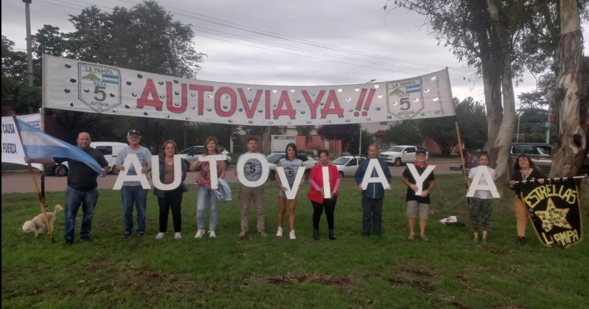 El reclamo de la Autovia Ruta 5 se hizo sentir otra vez