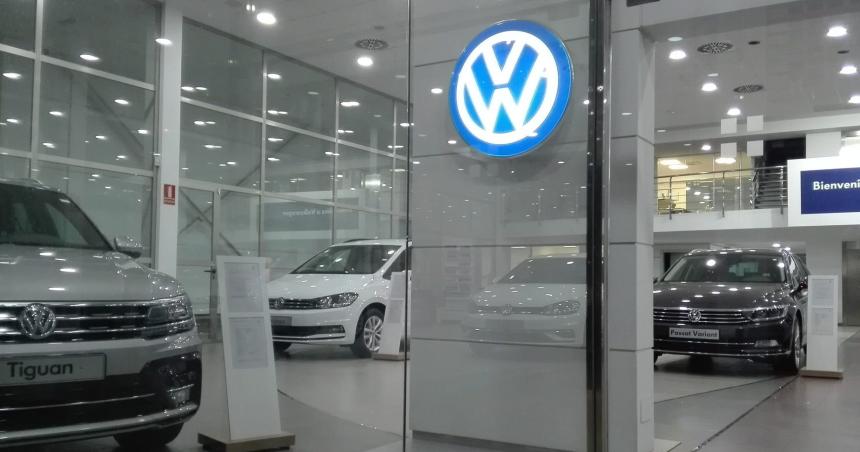 Confirman multa a concesionaria y Volkswagen por incumplimientos en un plan