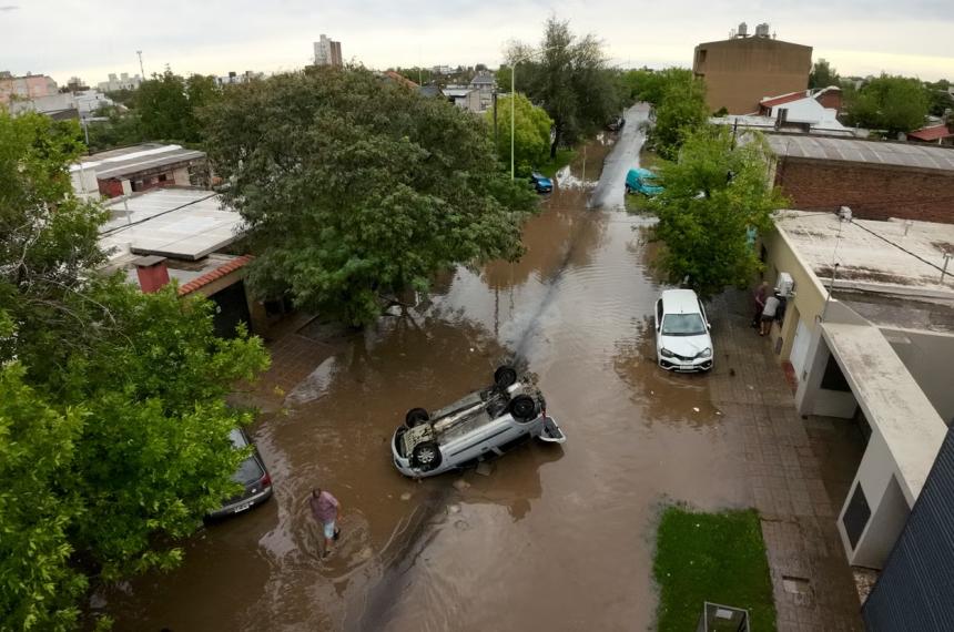 Bahiacutea Blanca- al menos 16 muertos y sigue la buacutesqueda de desaparecidos