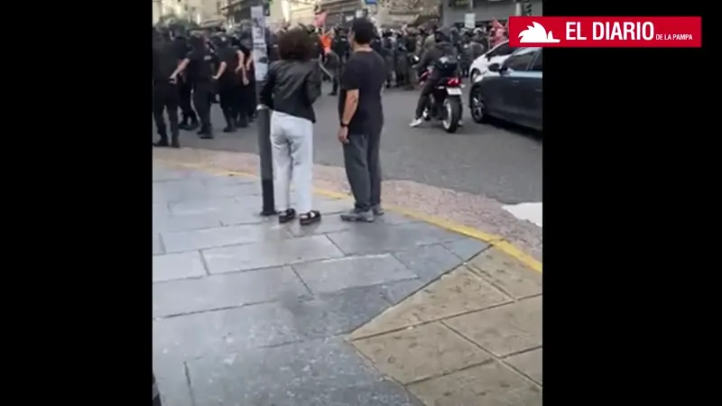 Represioacuten incidentes y detenidos en la protesta de jubilados contra el Gobierno