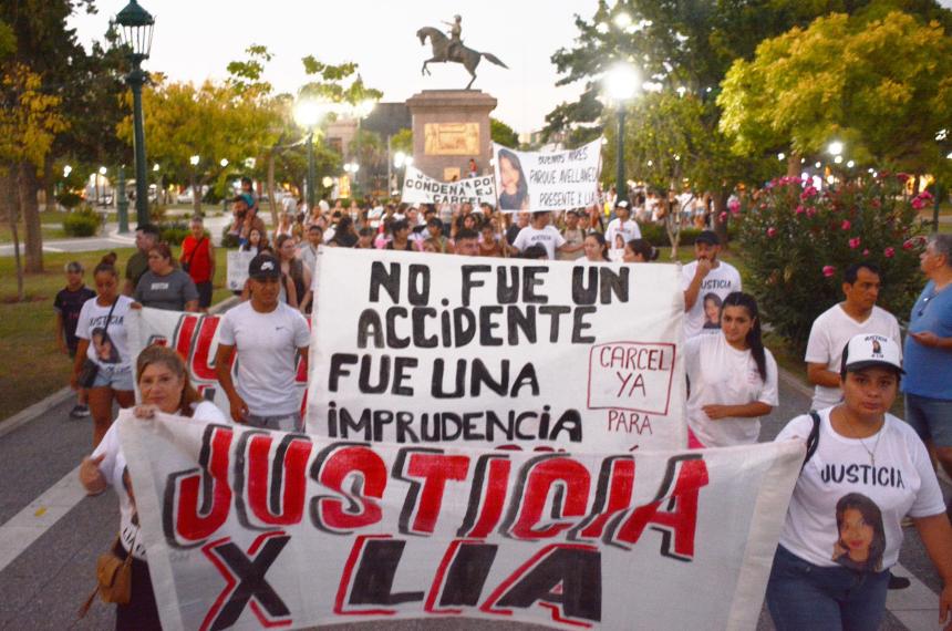 Otra marcha por Liacutea