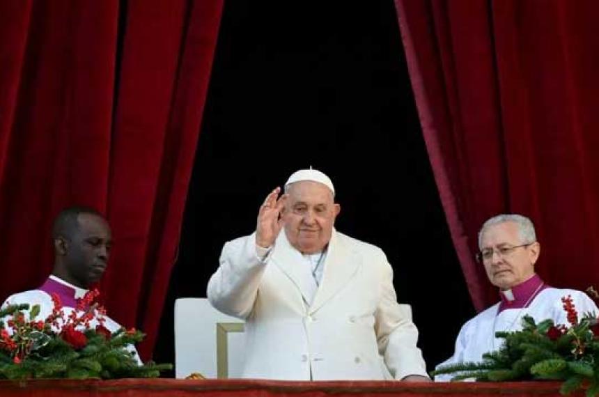 El papa Francisco continuacutea estable informoacute el Vaticano