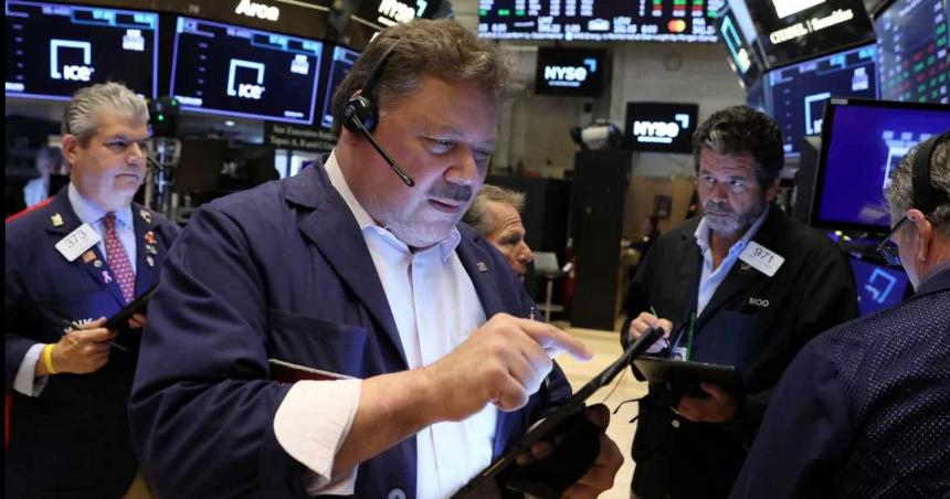 Suben hasta 7-en-porciento- las acciones argentinas en Wall Street y avanzan los bonos de la deuda