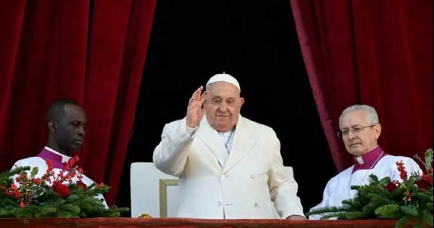 El papa Francisco continuacutea estable informoacute el Vaticano