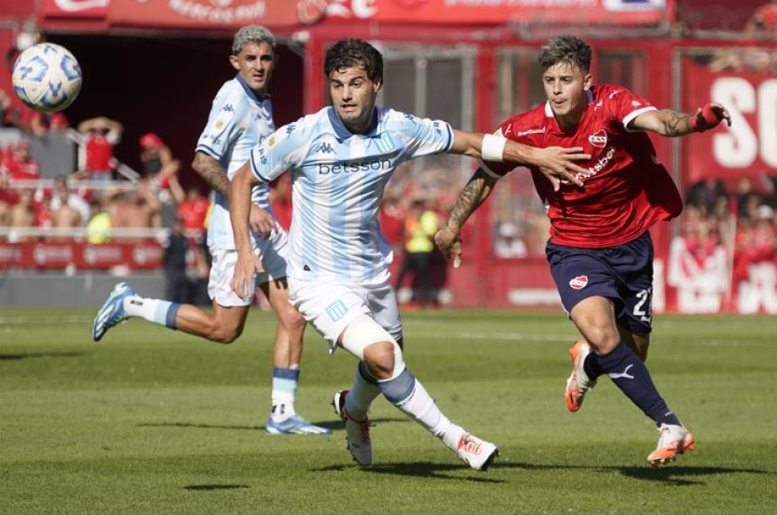 Racing la gana el claacutesico a Independiente en Avellaneda