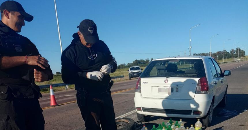 Secuestran 75 kilos de cocaiacutena y desarticulan red de distribucioacuten en Santa Rosa y General Acha