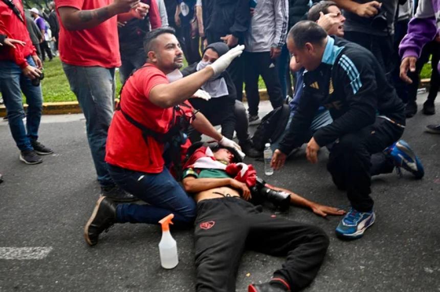 Identificaron al gendarme que lanzoacute el proyectil que hirioacute al fotoacutegrafo Pablo Grillo