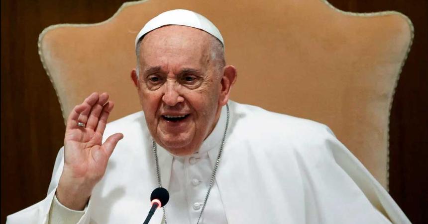 El papa Francisco estaacute mejorando informoacute el Vaticano