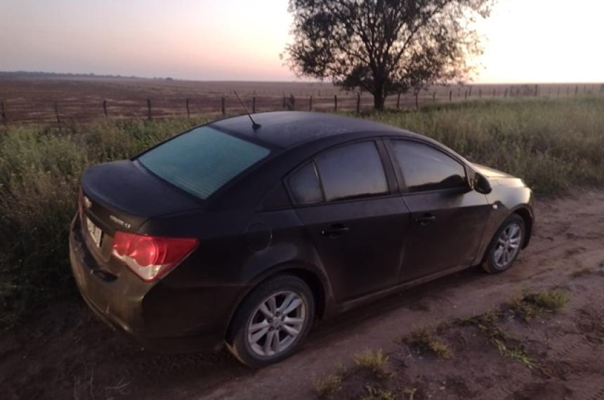 Escapoacute de la policiacutea y fue detenido en un camino vecinal