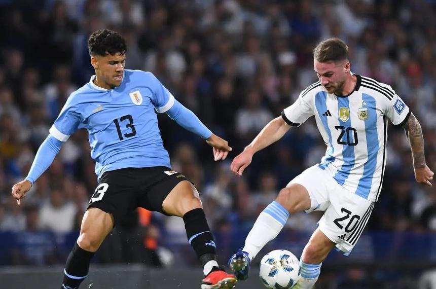 Argentina visita a Uruguay en el Centenario