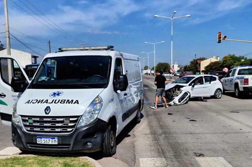 Chocoacute la ambulancia que asistioacute a los heridos en la Ruta 5