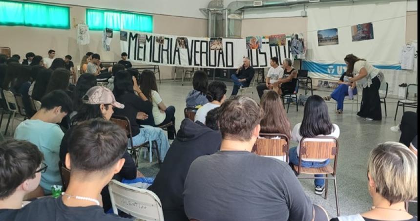 UTELPa organizoacute una charla sobre Memoria Verdad y Justicia en Anguil