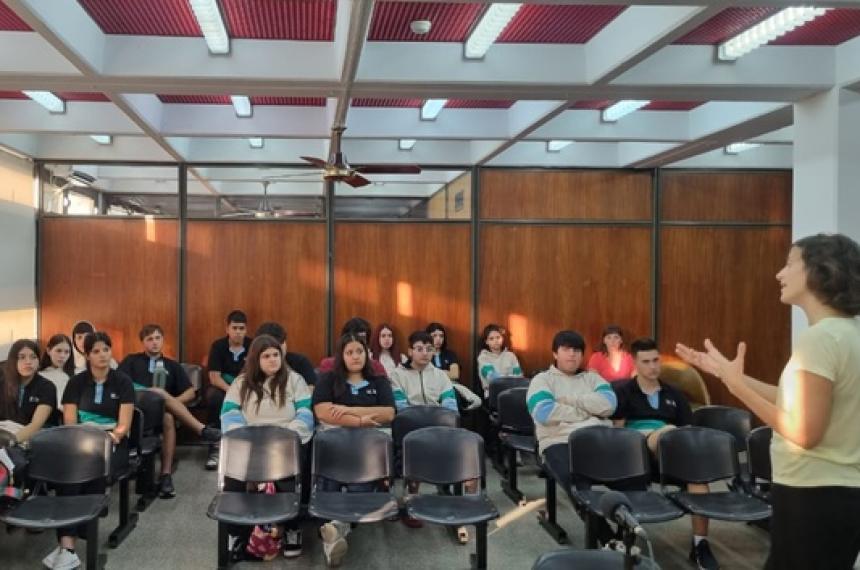 Estudiantes de Trenel visitaron los Tribunales de Pico