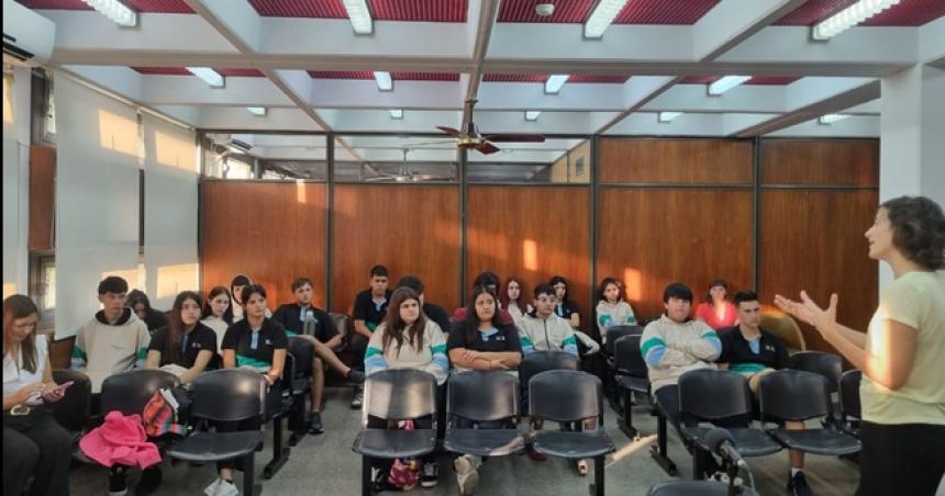 Estudiantes de Trenel visitaron los Tribunales de Pico